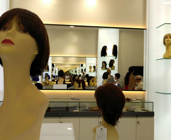 wom store inside 16 th